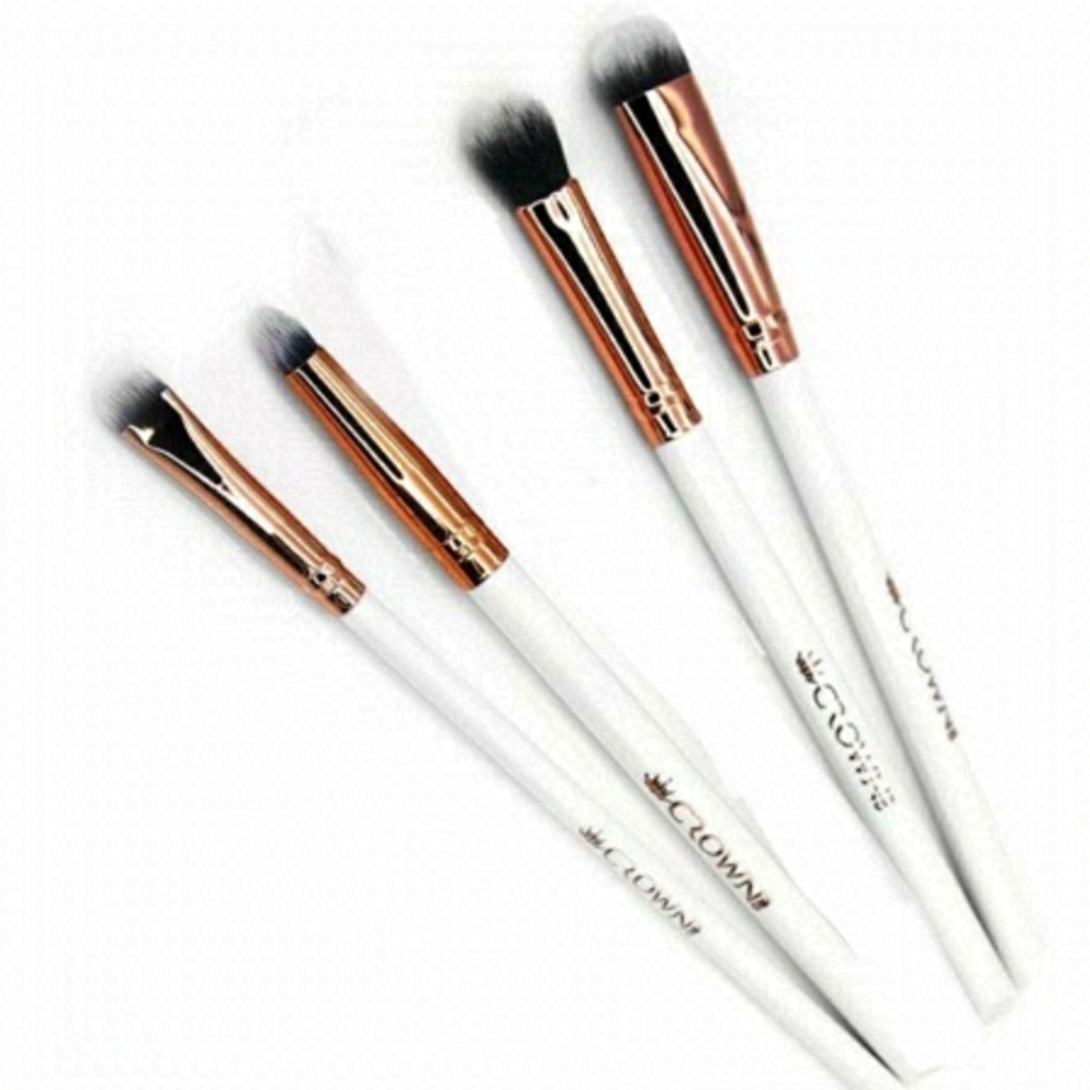 [crown PRO] All Eyes On You 4 Piece brush set !!Free with Purchase!!